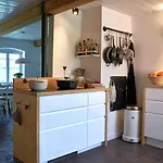 Reetdachhaus De Ole Kaat Holiday home Niesgrau
