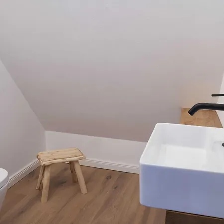 Reetdachhaus De Ole Kaat * Niesgrau